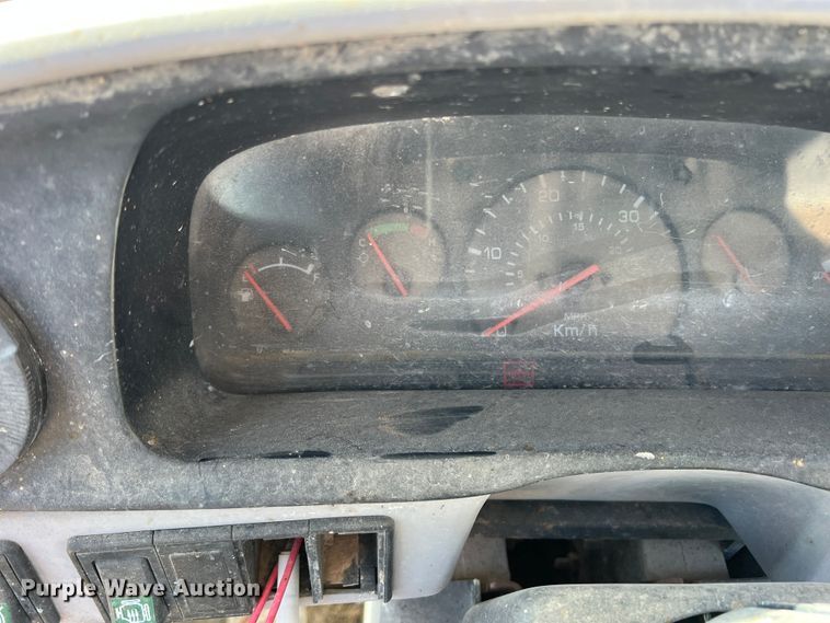 image for item DO8715 1997 Hyundai HL-760  wheel loader