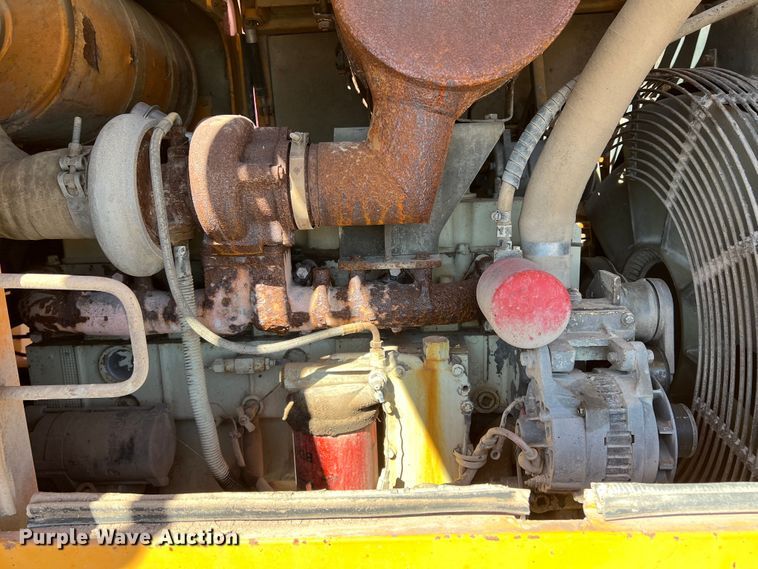 image for item DO8715 1997 Hyundai HL-760  wheel loader