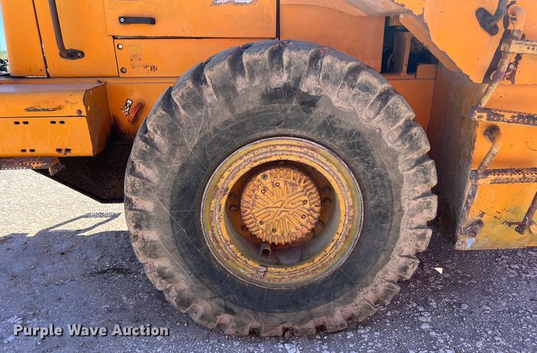 image for item DO8715 1997 Hyundai HL-760  wheel loader
