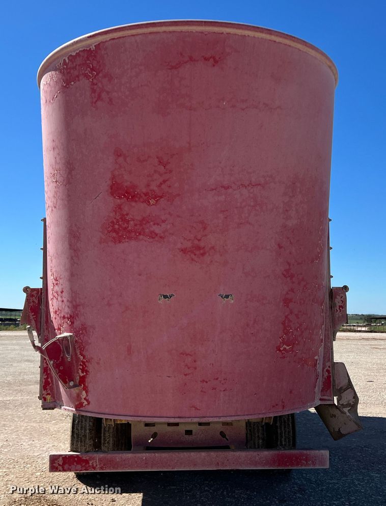 image for item DO8716 2013 Peecon WME400  bale processor