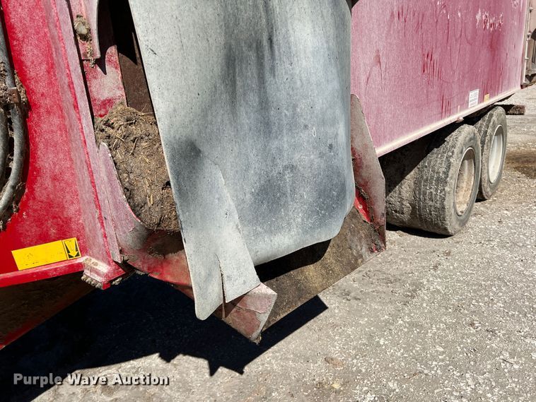 image for item DO8716 2013 Peecon WME400  bale processor