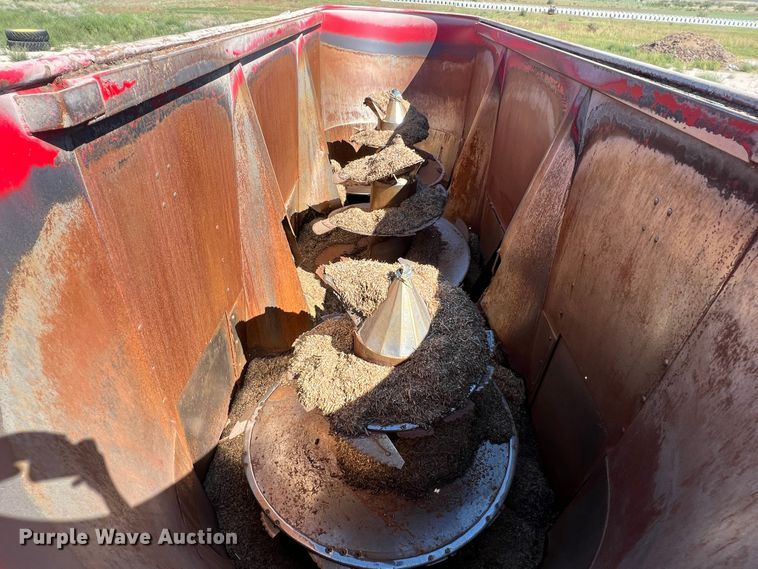 image for item DO8716 2013 Peecon WME400  bale processor