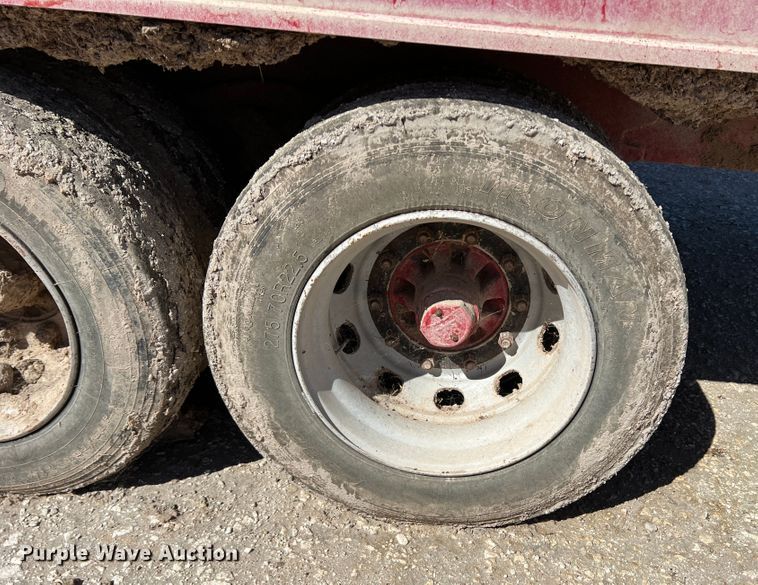 image for item DO8716 2013 Peecon WME400  bale processor