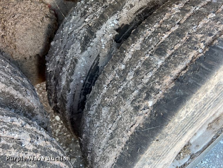 image for item DO8716 2013 Peecon WME400  bale processor