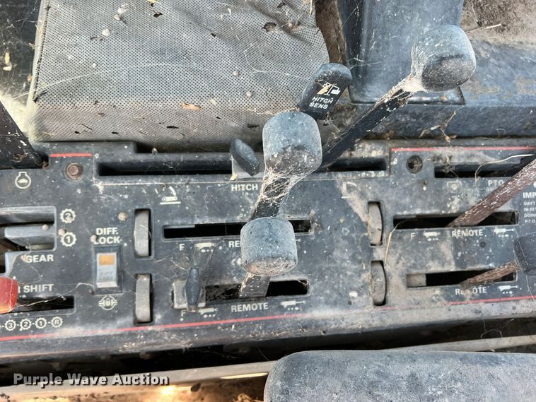 image for item DO8717 Case IH 3594  MFWD tractor