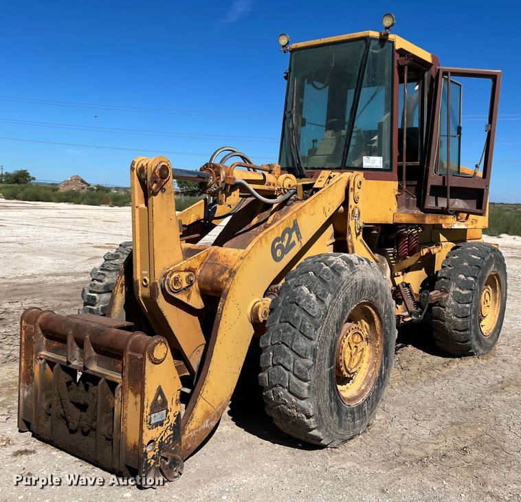 image for item DO8718 1991 Case 621ZF  wheel loader