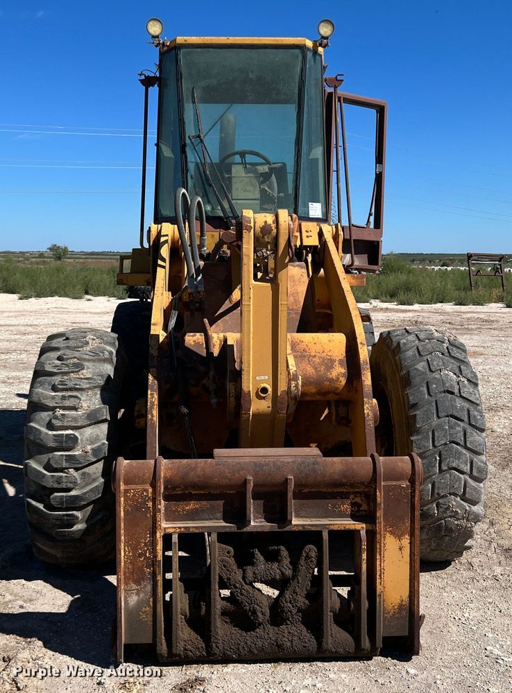 image for item DO8718 1991 Case 621ZF  wheel loader