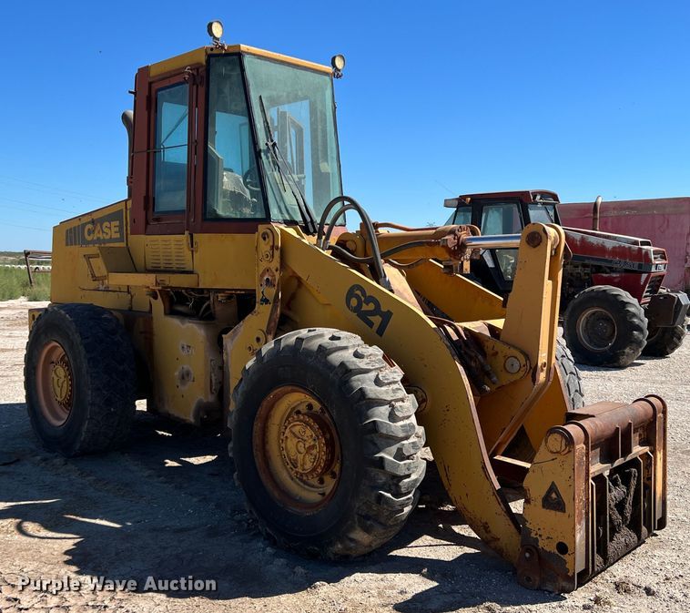 image for item DO8718 1991 Case 621ZF  wheel loader