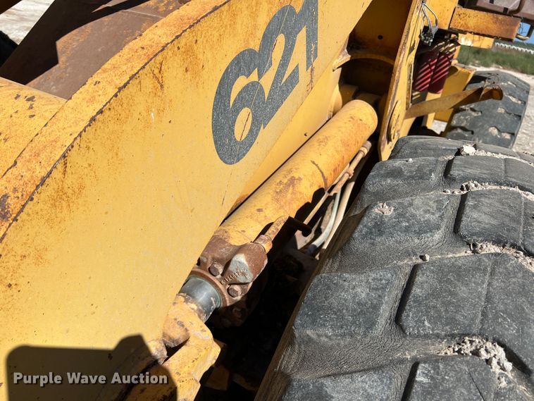 image for item DO8718 1991 Case 621ZF  wheel loader