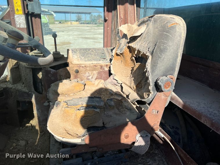 image for item DO8718 1991 Case 621ZF  wheel loader