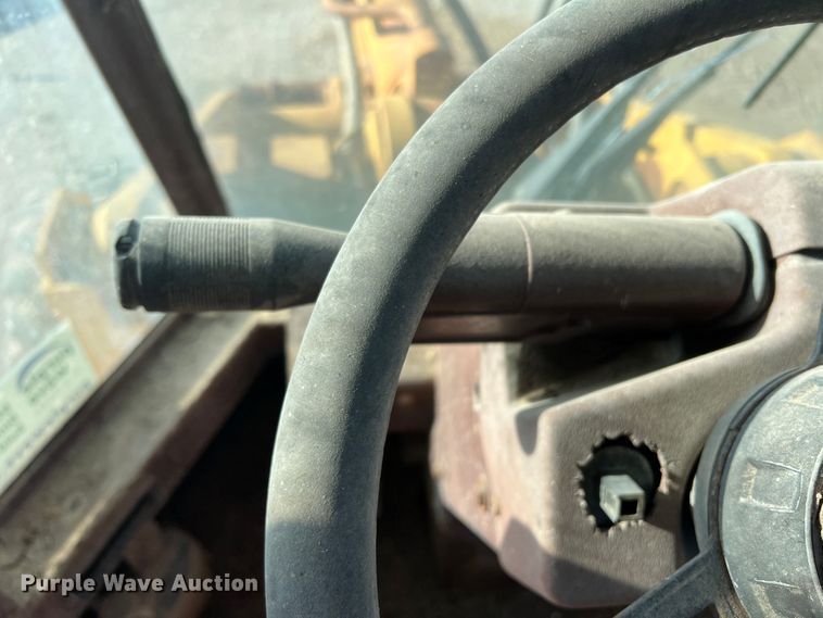 image for item DO8718 1991 Case 621ZF  wheel loader