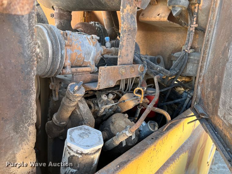 image for item DO8718 1991 Case 621ZF  wheel loader