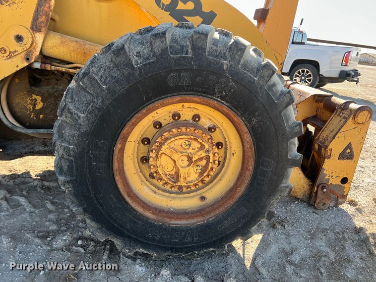 image for item DO8718 1991 Case 621ZF  wheel loader