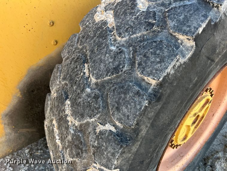 image for item DO8718 1991 Case 621ZF  wheel loader