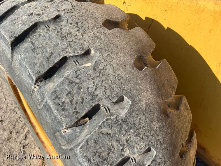 image for item DO8718 1991 Case 621ZF  wheel loader