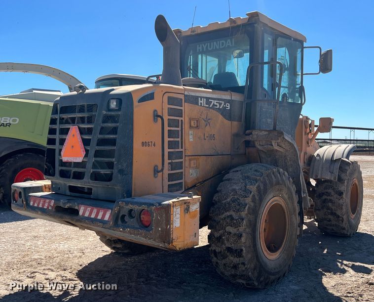 image for item DO8722 2013 Hyundai HL757-9  wheel loader