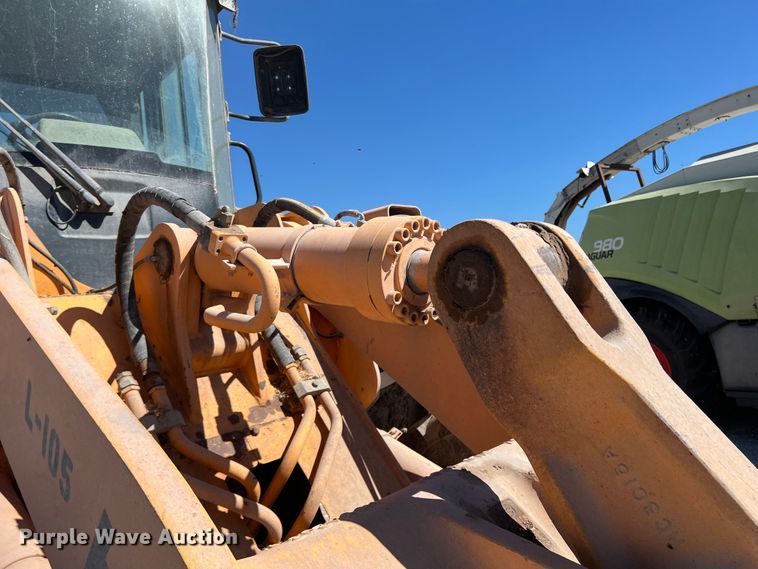 image for item DO8722 2013 Hyundai HL757-9  wheel loader