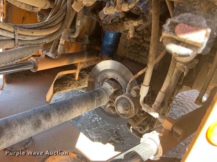 image for item DO8722 2013 Hyundai HL757-9  wheel loader