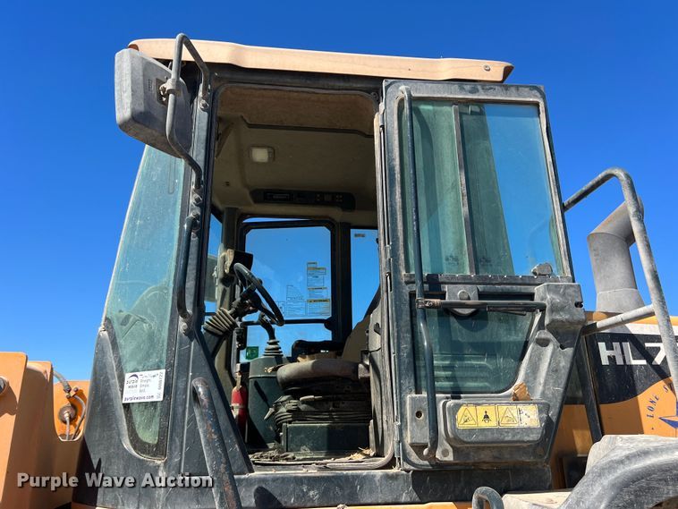 image for item DO8722 2013 Hyundai HL757-9  wheel loader