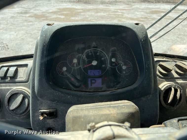 image for item DO8722 2013 Hyundai HL757-9  wheel loader