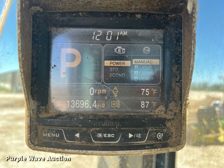 image for item DO8722 2013 Hyundai HL757-9  wheel loader