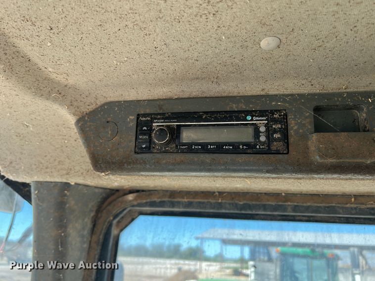 image for item DO8722 2013 Hyundai HL757-9  wheel loader