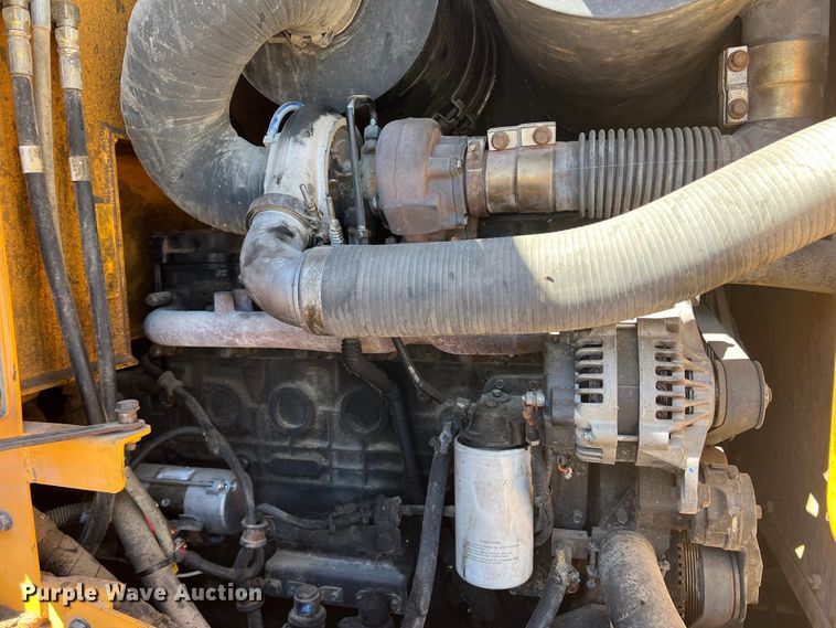 image for item DO8722 2013 Hyundai HL757-9  wheel loader