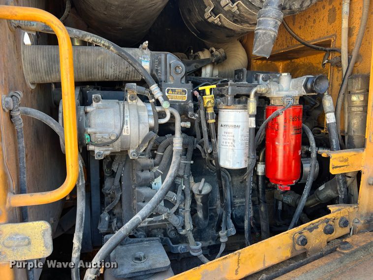 image for item DO8722 2013 Hyundai HL757-9  wheel loader