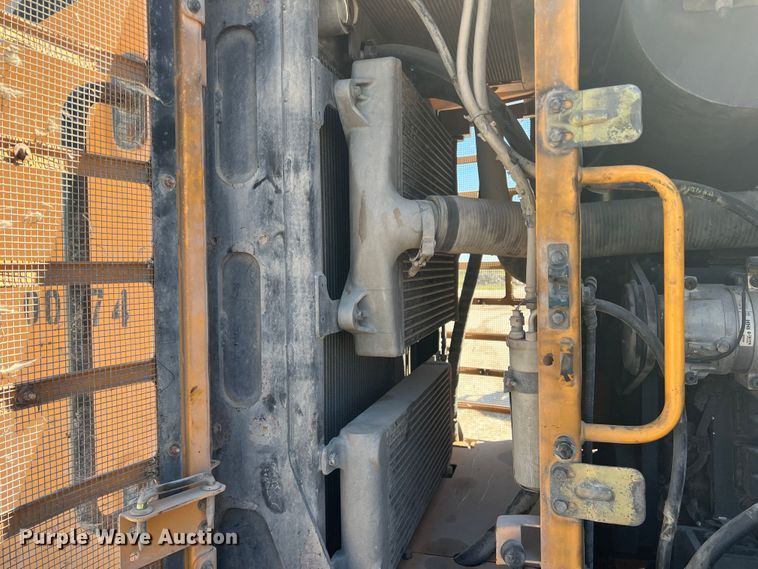 image for item DO8722 2013 Hyundai HL757-9  wheel loader