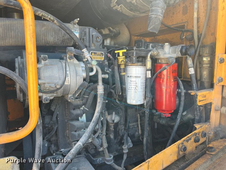 image for item DO8722 2013 Hyundai HL757-9  wheel loader