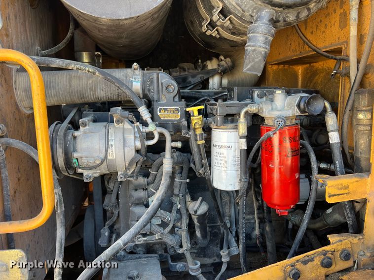 image for item DO8722 2013 Hyundai HL757-9  wheel loader