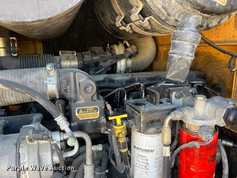 image for item DO8722 2013 Hyundai HL757-9  wheel loader