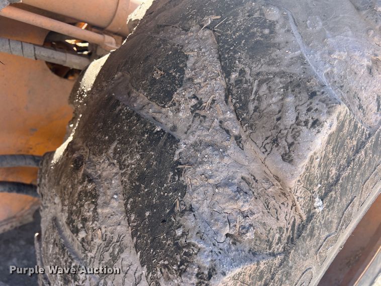 image for item DO8722 2013 Hyundai HL757-9  wheel loader