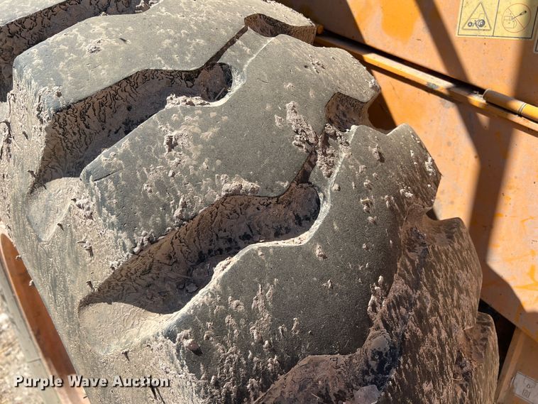 image for item DO8722 2013 Hyundai HL757-9  wheel loader