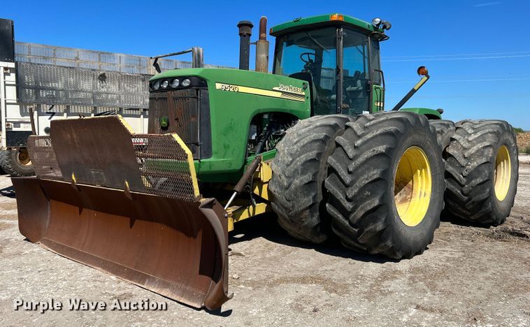 image for item DO8723 John Deere 9520  4WD tractor