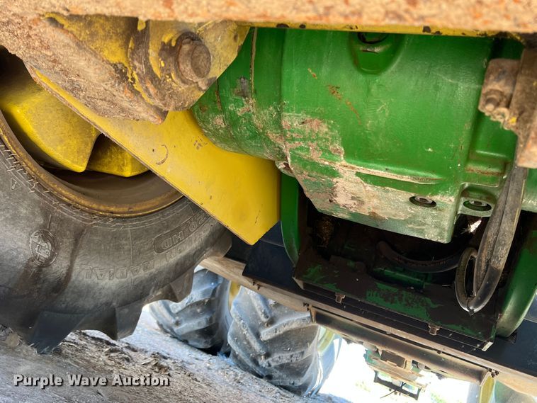 image for item DO8723 John Deere 9520  4WD tractor