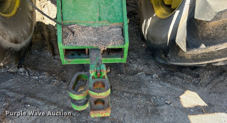 image for item DO8723 John Deere 9520  4WD tractor