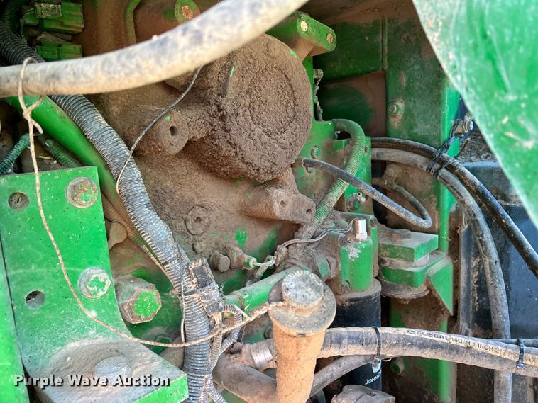 image for item DO8723 John Deere 9520  4WD tractor