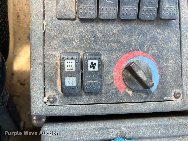 image for item DO8724 2009 Caterpillar 924H  wheel loader