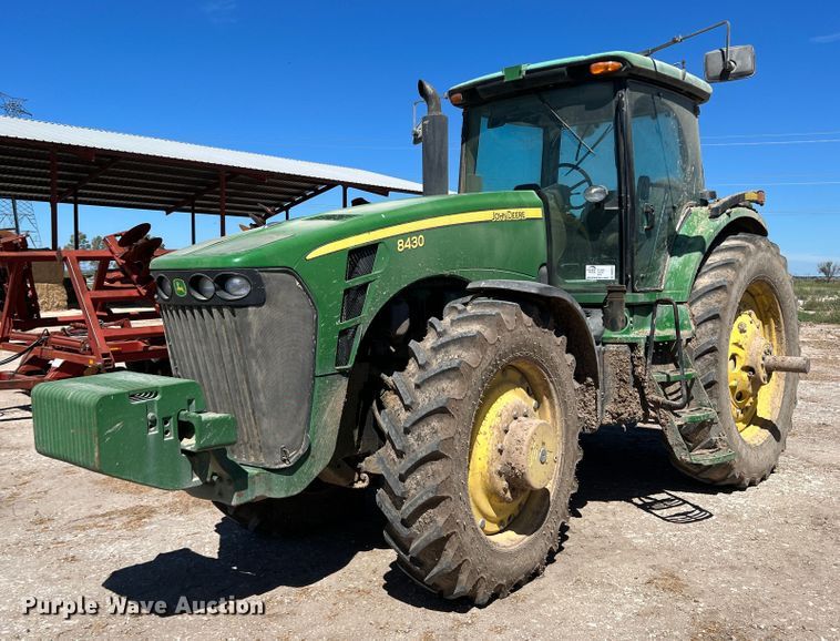 image for item DO8725 2009 John Deere 8430  MFWD tractor