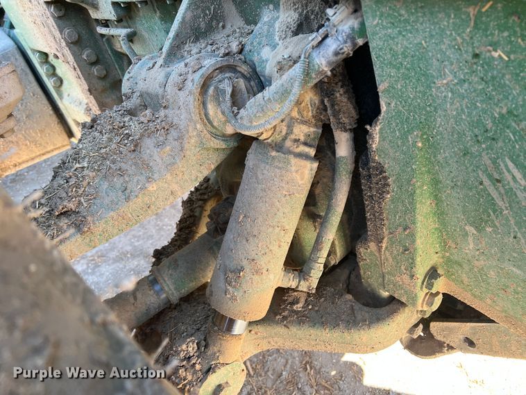 image for item DO8725 2009 John Deere 8430  MFWD tractor