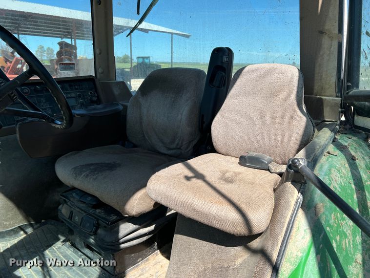 image for item DO8725 2009 John Deere 8430  MFWD tractor