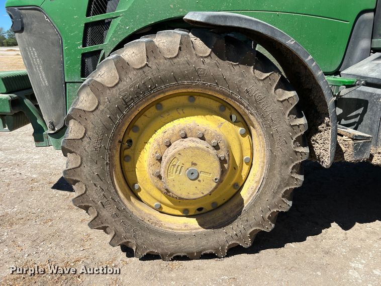 image for item DO8725 2009 John Deere 8430  MFWD tractor