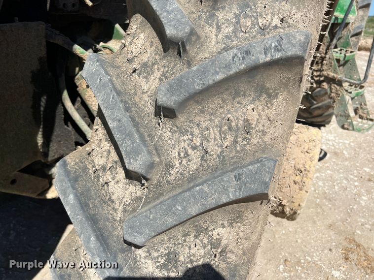 image for item DO8725 2009 John Deere 8430  MFWD tractor