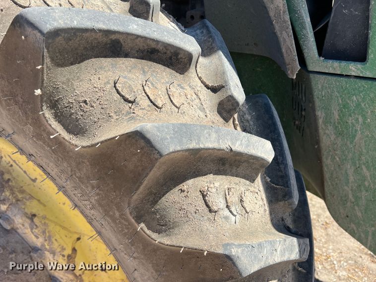 image for item DO8725 2009 John Deere 8430  MFWD tractor