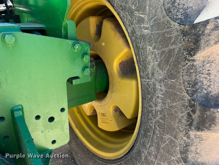 image for item DO8727 2005 John Deere 9420  4WD tractor