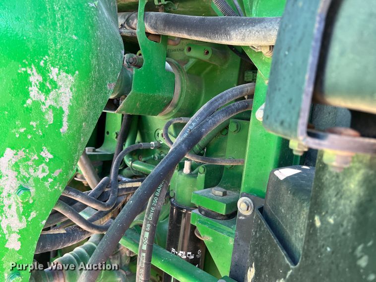 image for item DO8727 2005 John Deere 9420  4WD tractor