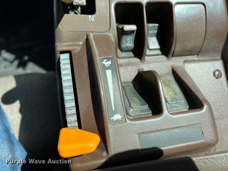 image for item DO8727 2005 John Deere 9420  4WD tractor