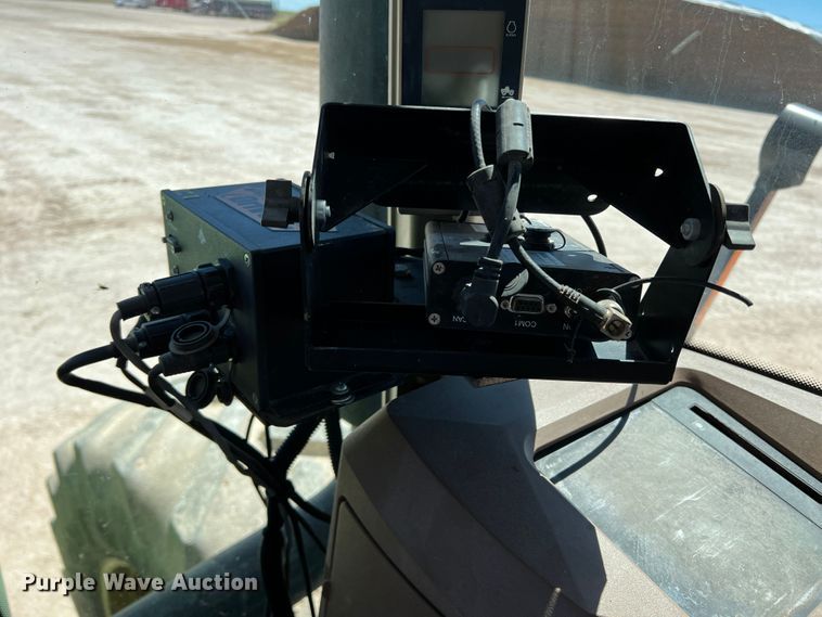 image for item DO8727 2005 John Deere 9420  4WD tractor