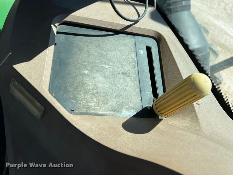 image for item DO8727 2005 John Deere 9420  4WD tractor